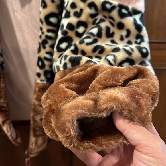 NWT UGG Elaina Faux Fur Jacket - Picture 12 of 14